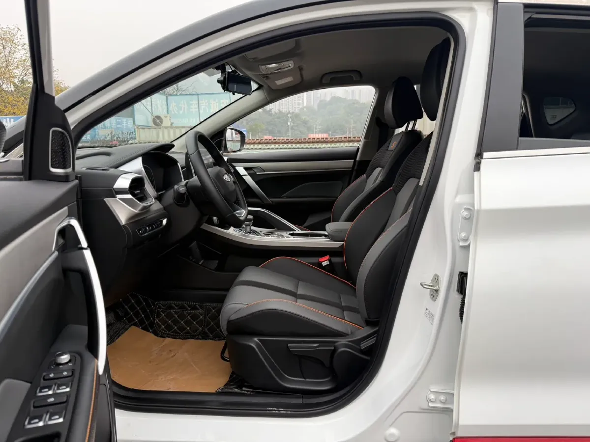 2023 Geely Coolray 1.5T 181HP L4 7DCT,autocango,china used car exporter,china ev exporter,chinese used car exporter,chinese used ev exporter