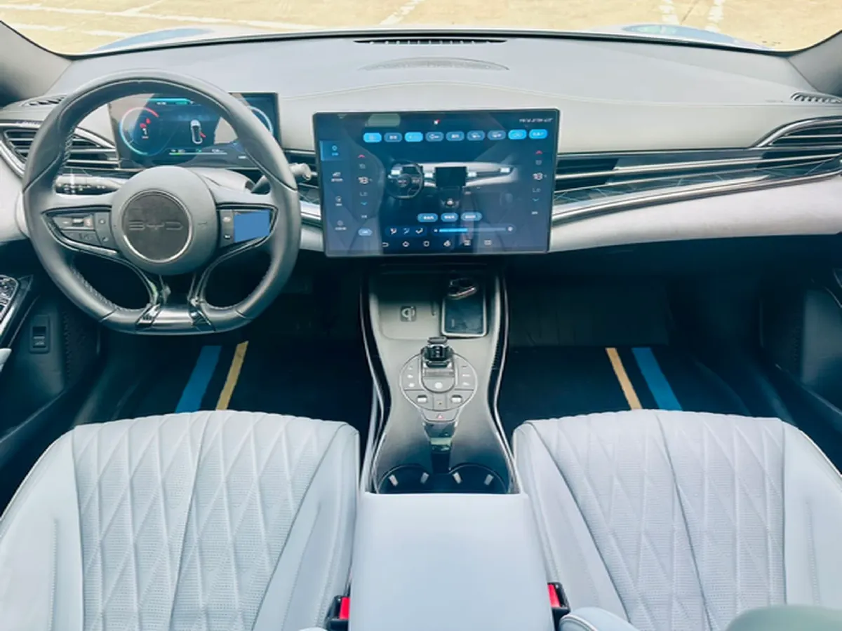 2022 MAXUS DaJia 5 BEV 70KWH,autocango,china used car exporter,china ev exporter,chinese used car exporter,chinese used ev exporter