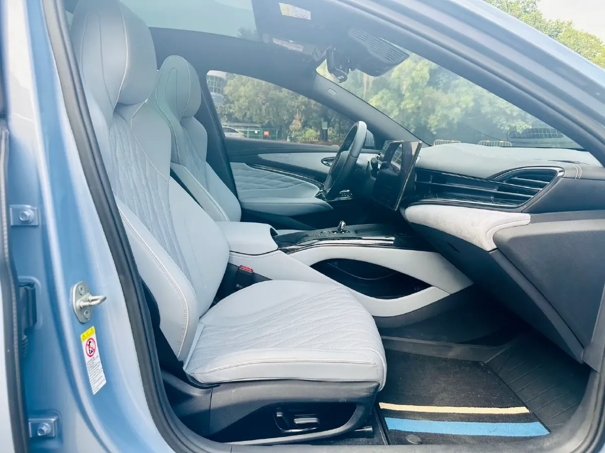 2022 MAXUS DaJia 5 BEV 70KWH,autocango,china used car exporter,china ev exporter,chinese used car exporter,chinese used ev exporter