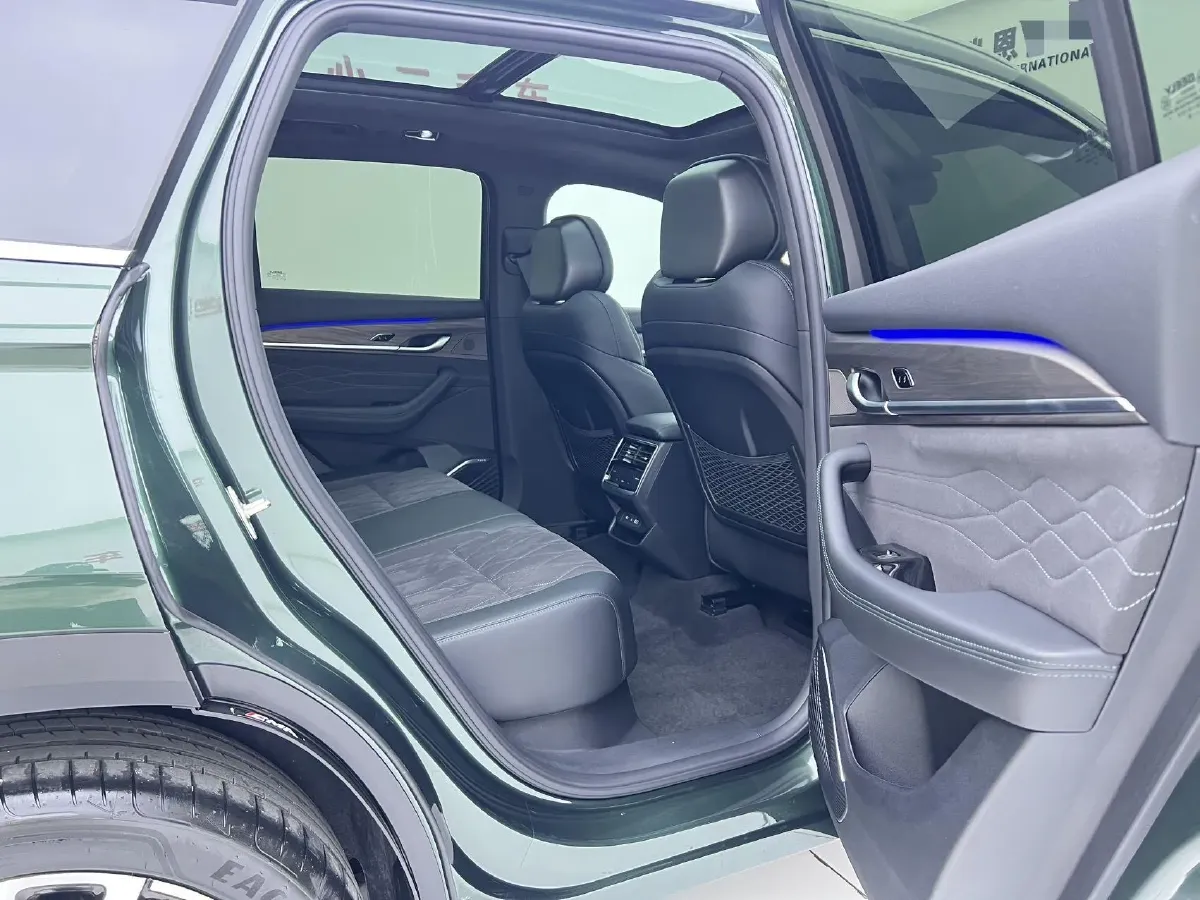 2026 Geely Monjaro 2.0T 272HP L4 8AT,autocango,china used car exporter,china ev exporter,chinese used car exporter,chinese used ev exporter