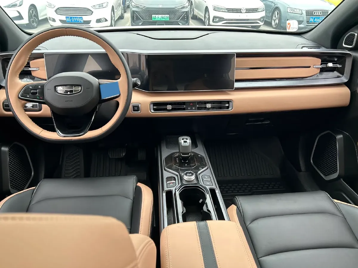 2023 Geely ICON 1.5T 181HP L4 7DCT,autocango,china used car exporter,china ev exporter,chinese used car exporter,chinese used ev exporter