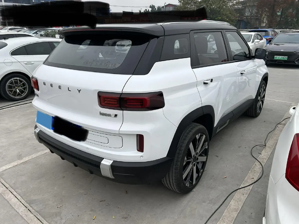 2023 Geely ICON 1.5T 181HP L4 7DCT,autocango,china used car exporter,china ev exporter,chinese used car exporter,chinese used ev exporter
