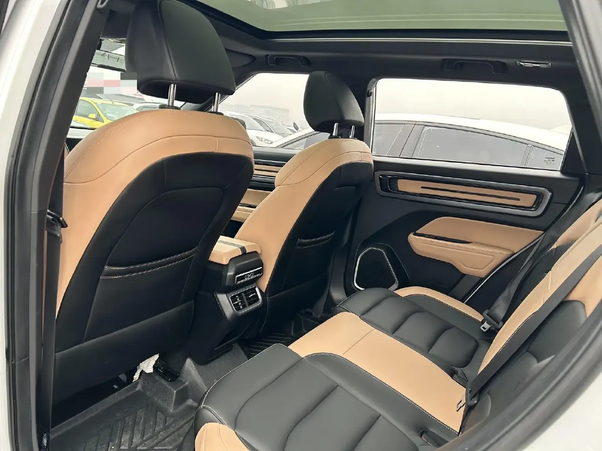 2023 Geely ICON 1.5T 181HP L4 7DCT,autocango,china used car exporter,china ev exporter,chinese used car exporter,chinese used ev exporter