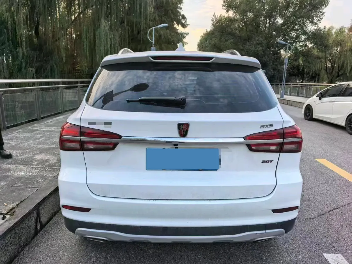2019 Roewe i6 1.5T 169HP L4 7DCT,autocango,china used car exporter,china ev exporter,chinese used car exporter,chinese used ev exporter