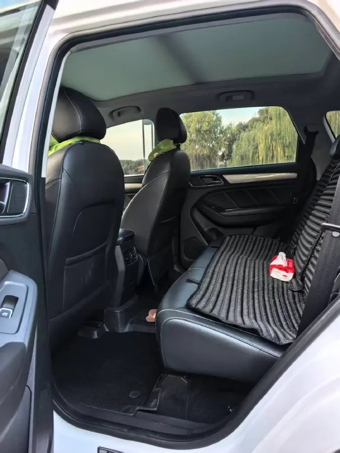 2019 Roewe i6 1.5T 169HP L4 7DCT,autocango,china used car exporter,china ev exporter,chinese used car exporter,chinese used ev exporter