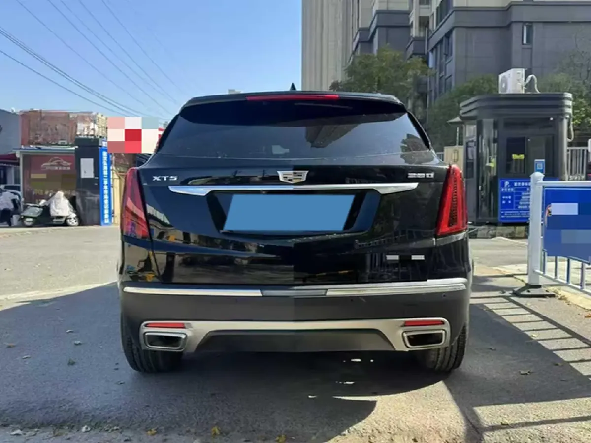 2021 Cadillac XT5 2.0T 237HP L4 9AT,autocango,china used car exporter,china ev exporter,chinese used car exporter,chinese used ev exporter