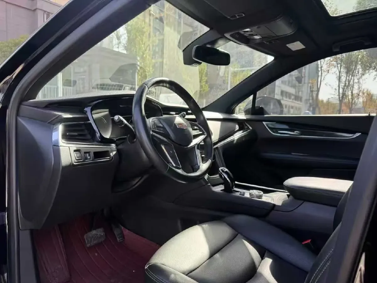 2021 Cadillac XT5 2.0T 237HP L4 9AT,autocango,china used car exporter,china ev exporter,chinese used car exporter,chinese used ev exporter