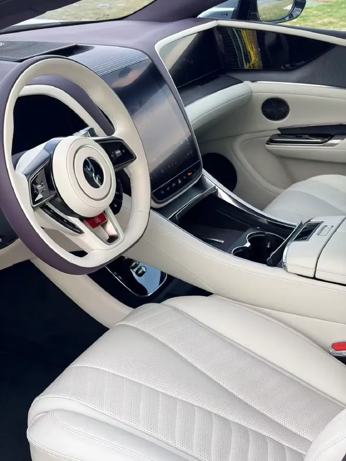 2025 YangWang U7 2.0T 245HP H4 E-CVT PHEV 52.4KWH,autocango,china used car exporter,china ev exporter,chinese used car exporter,chinese used ev exporter