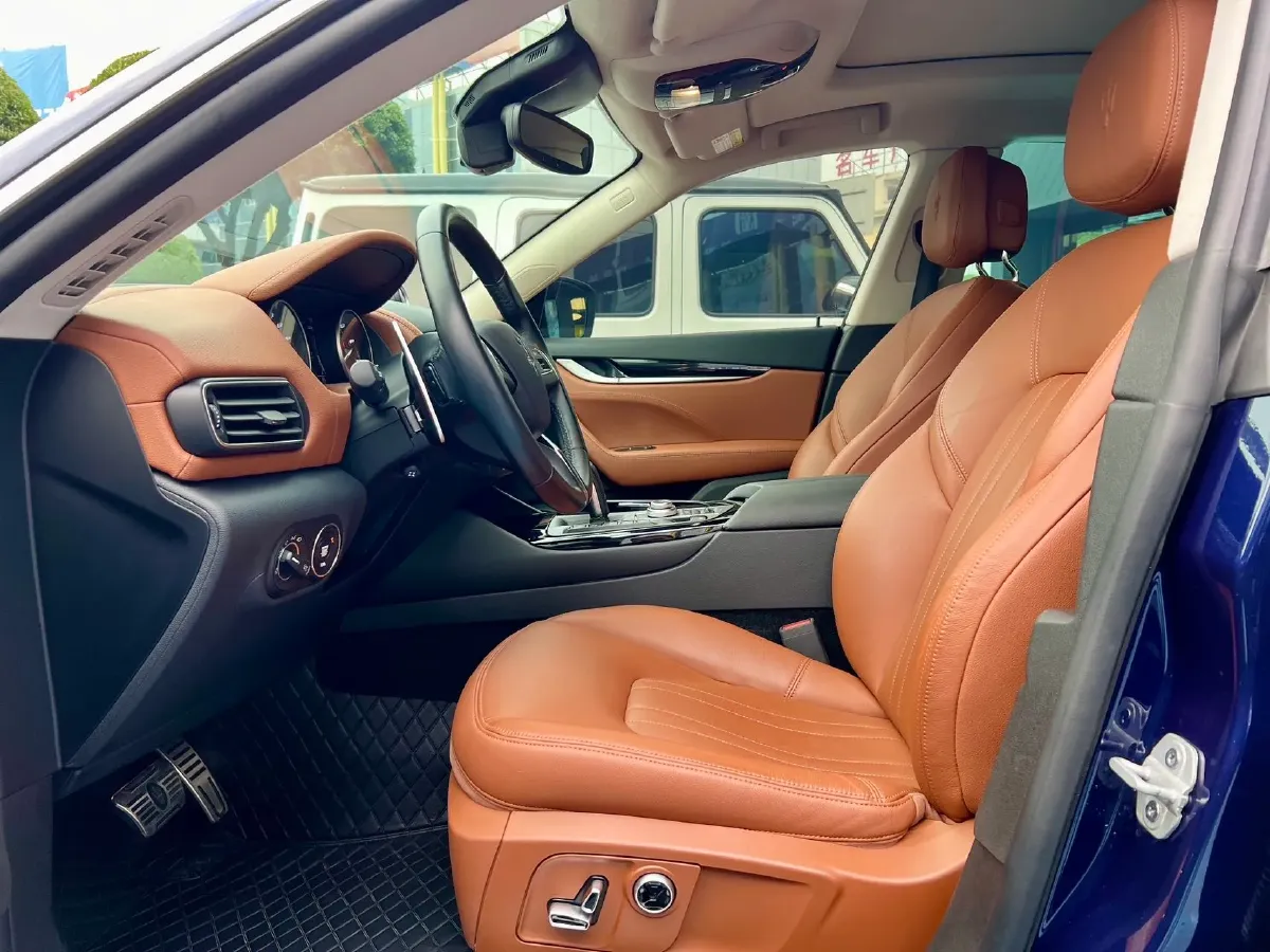 2021 Maserati Levante 3.0T 350HP V6 8AT,autocango,china used car exporter,china ev exporter,chinese used car exporter,chinese used ev exporter