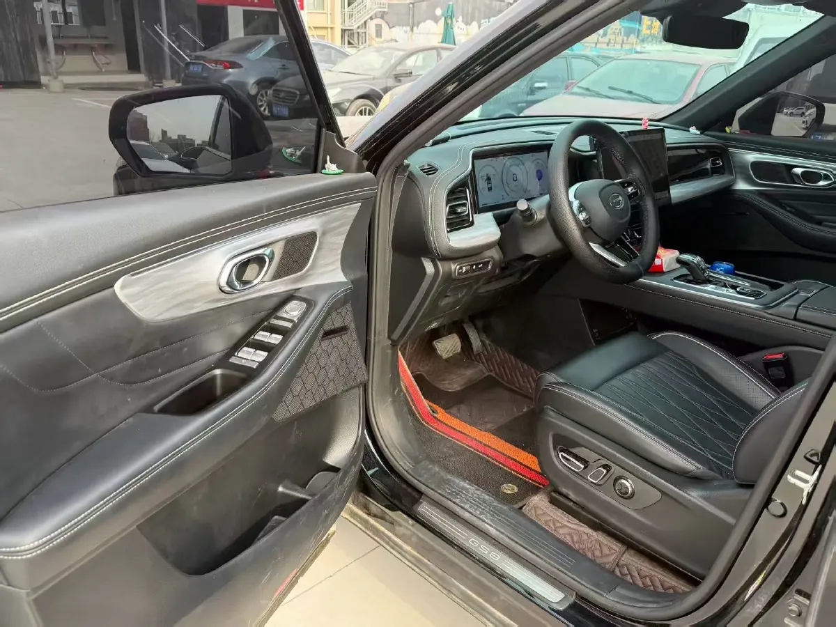 2025 GAC Trumpchi GS8 2.0T 252HP L4 8AT,autocango,china used car exporter,china ev exporter,chinese used car exporter,chinese used ev exporter