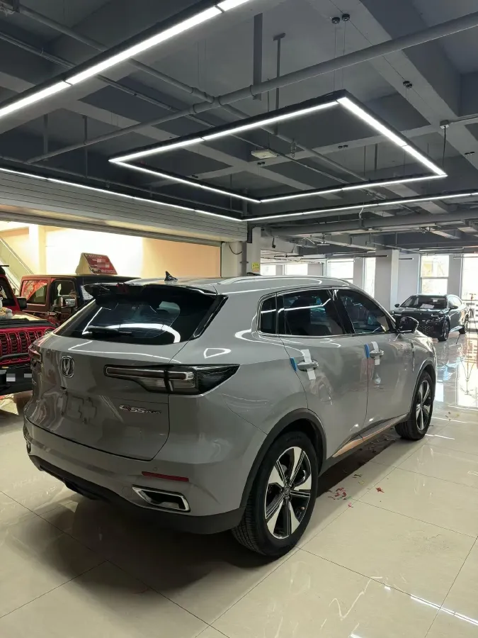 2022 ChangAn Oshan X7 Plus 1.5T 188HP L4 7DCT,autocango,china used car exporter,china ev exporter,chinese used car exporter,chinese used ev exporter
