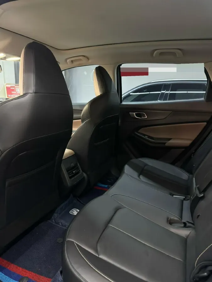 2022 ChangAn Oshan X7 Plus 1.5T 188HP L4 7DCT,autocango,china used car exporter,china ev exporter,chinese used car exporter,chinese used ev exporter