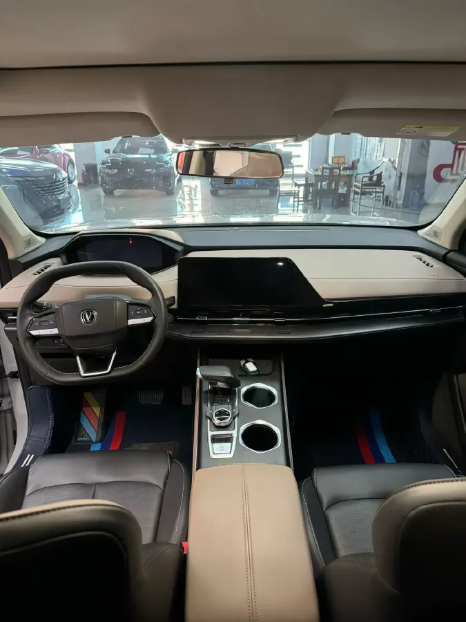 2022 ChangAn Oshan X7 Plus 1.5T 188HP L4 7DCT,autocango,china used car exporter,china ev exporter,chinese used car exporter,chinese used ev exporter