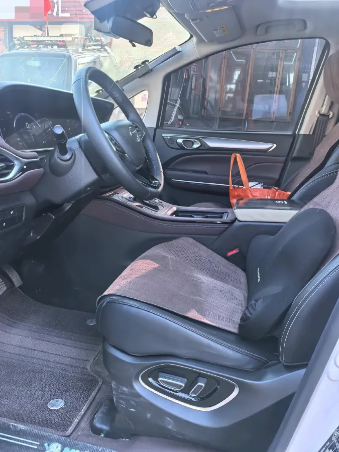 2023 GAC Trumpchi M6 1.5T 177HP L4 7DCT,autocango,china used car exporter,china ev exporter,chinese used car exporter,chinese used ev exporter