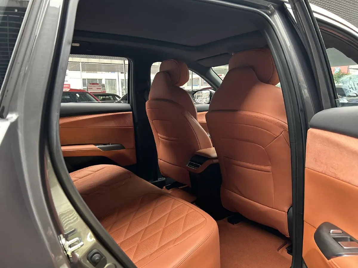 2025 ChangAn CS75 Plus 1.5T 192HP L4 8AT,autocango,china used car exporter,china ev exporter,chinese used car exporter,chinese used ev exporter