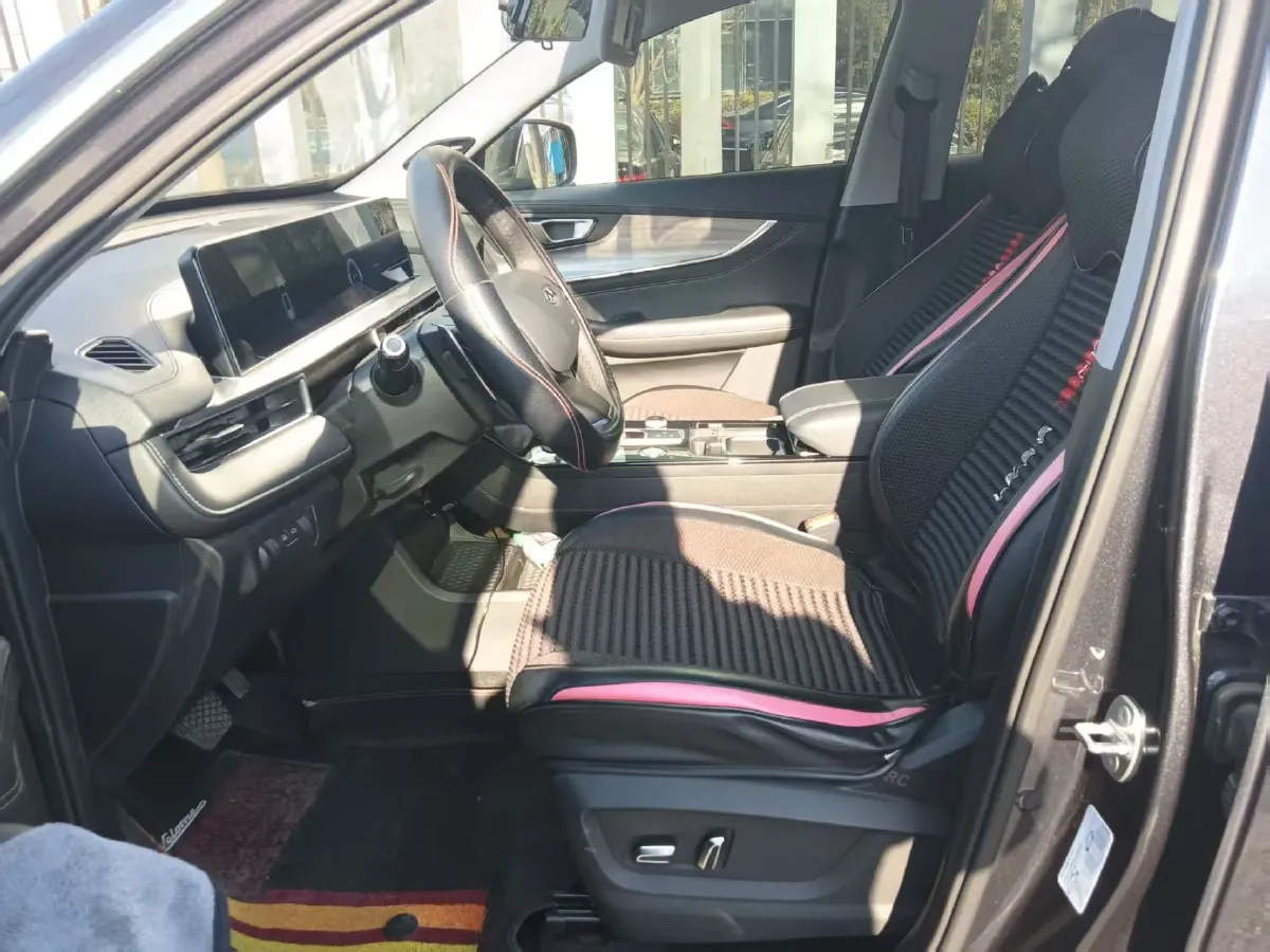 2021 Chery Tiggo 8 Plus 1.6T 197HP L4 7DCT,autocango,china used car exporter,china ev exporter,chinese used car exporter,chinese used ev exporter