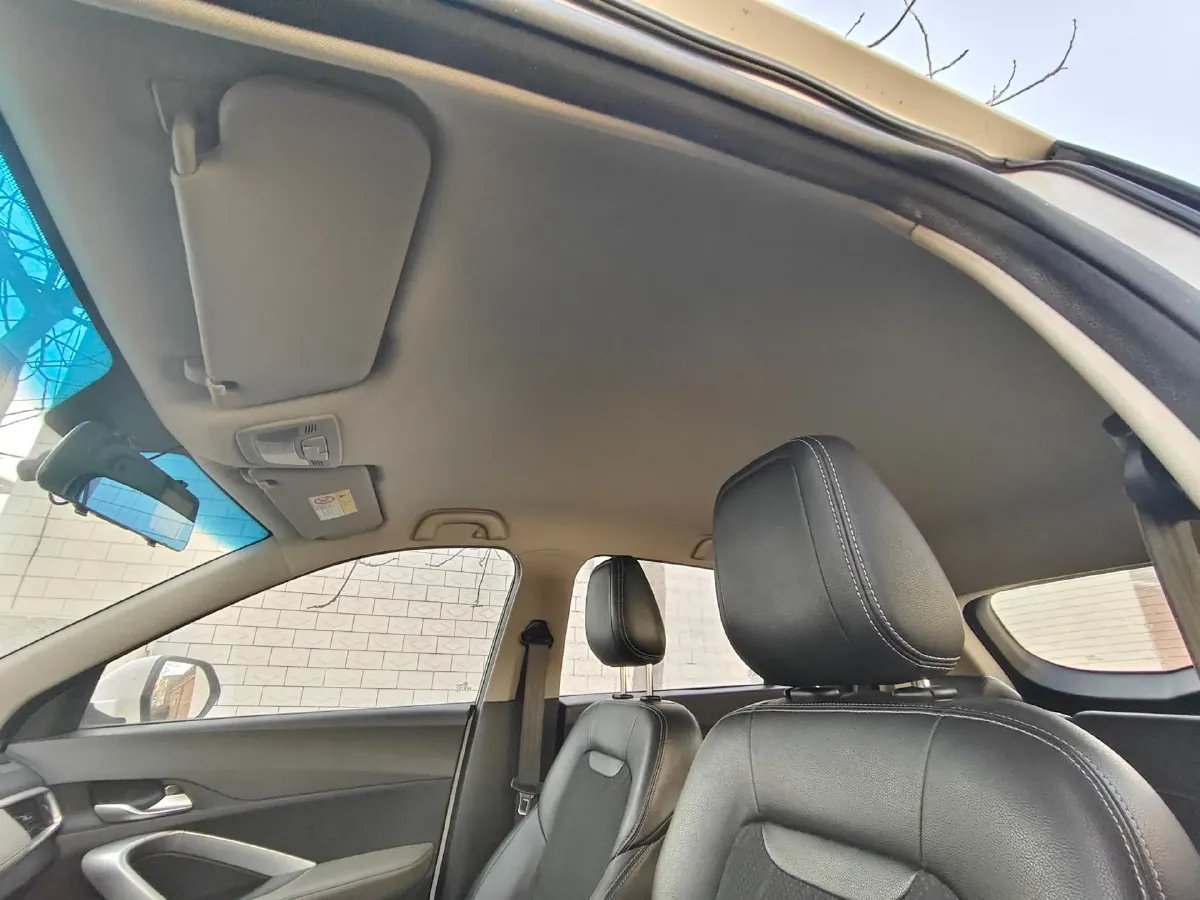 2017 BaoJun 310W 1.5L 105HP L4 6MT,autocango,china used car exporter,china ev exporter,chinese used car exporter,chinese used ev exporter