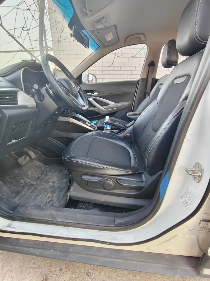 2017 BaoJun 310W 1.5L 105HP L4 6MT,autocango,china used car exporter,china ev exporter,chinese used car exporter,chinese used ev exporter