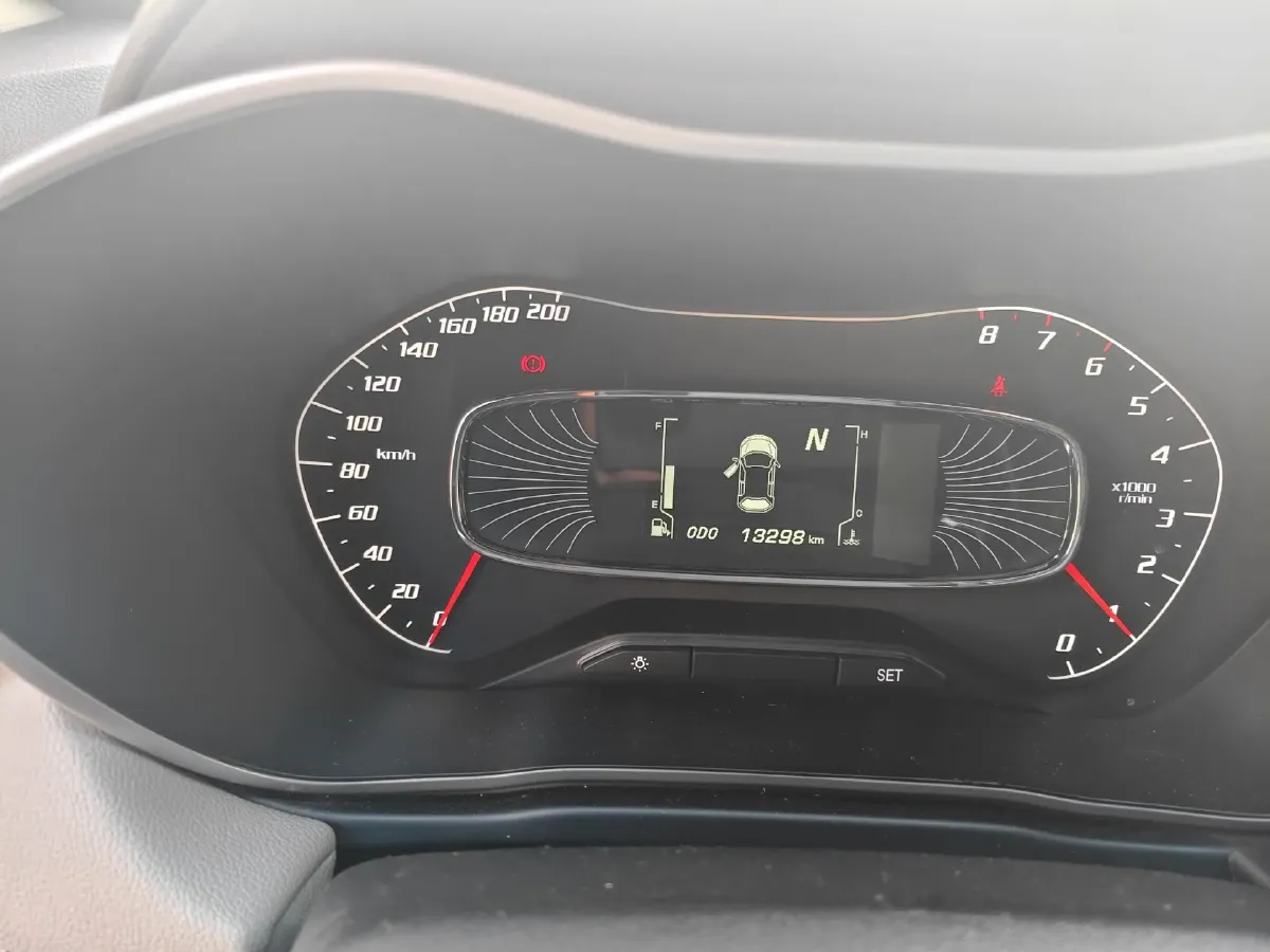 2017 BaoJun 310W 1.5L 105HP L4 6MT,autocango,china used car exporter,china ev exporter,chinese used car exporter,chinese used ev exporter