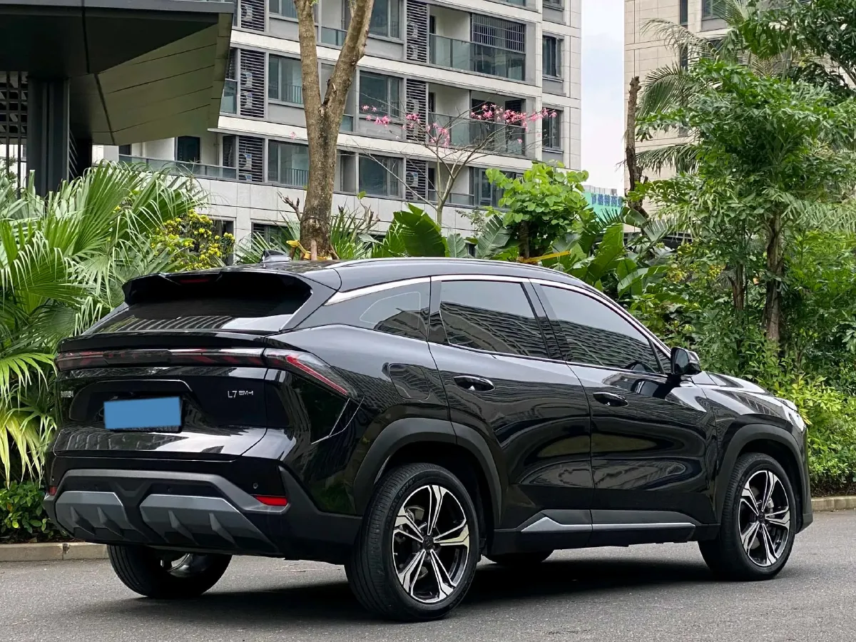 2025 Geely Galaxy L7 1.5L 112HP L4 1DHT PHEV 18.4KWH,autocango,china used car exporter,china ev exporter,chinese used car exporter,chinese used ev exporter