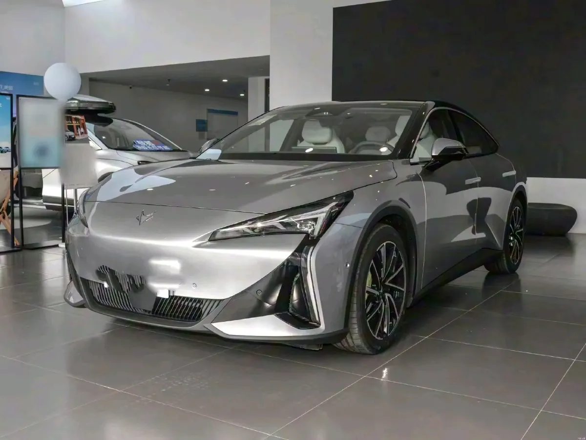 2024 ARCFOX αT5 BEV 79.2KWH,autocango,china used car exporter,china ev exporter,chinese used car exporter,chinese used ev exporter