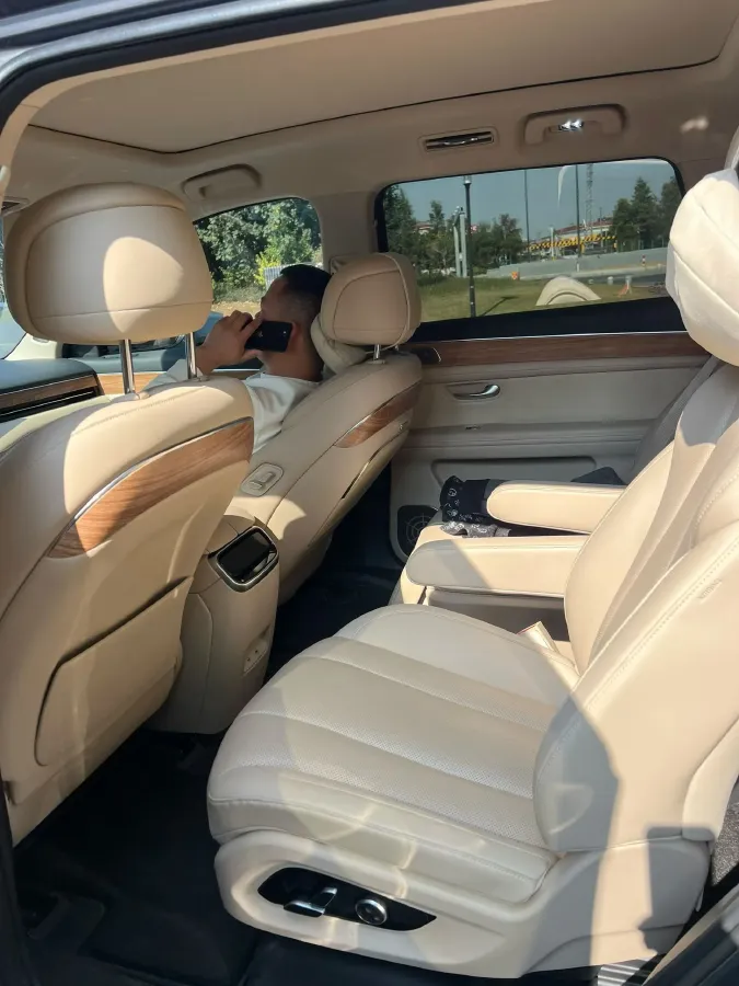 2022 Volvo S60 2.0T 197HP L4 8AT,autocango,china used car exporter,china ev exporter,chinese used car exporter,chinese used ev exporter