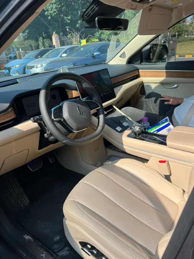 2022 Volvo S60 2.0T 197HP L4 8AT,autocango,china used car exporter,china ev exporter,chinese used car exporter,chinese used ev exporter