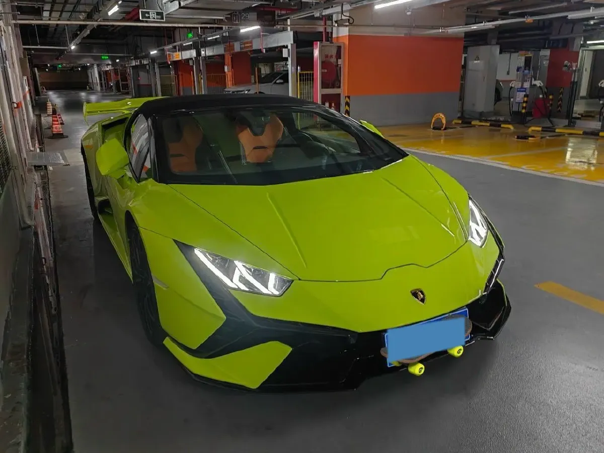 2019 Lamborghini Huracán 5.2L 640HP V10 7DCT,autocango,china used car exporter,china ev exporter,chinese used car exporter,chinese used ev exporter