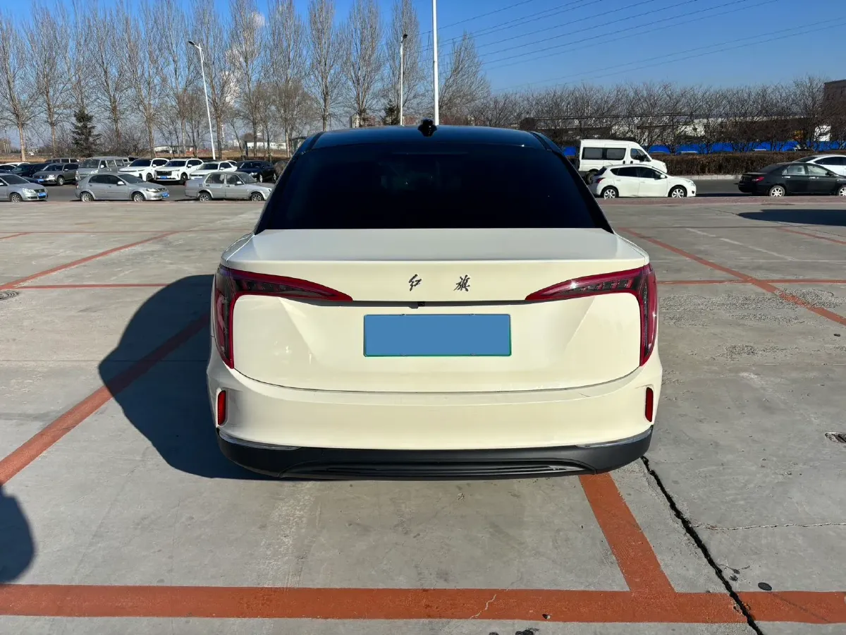 2024 HongQi E-QM5 BEV 72KWH,autocango,china used car exporter,china ev exporter,chinese used car exporter,chinese used ev exporter
