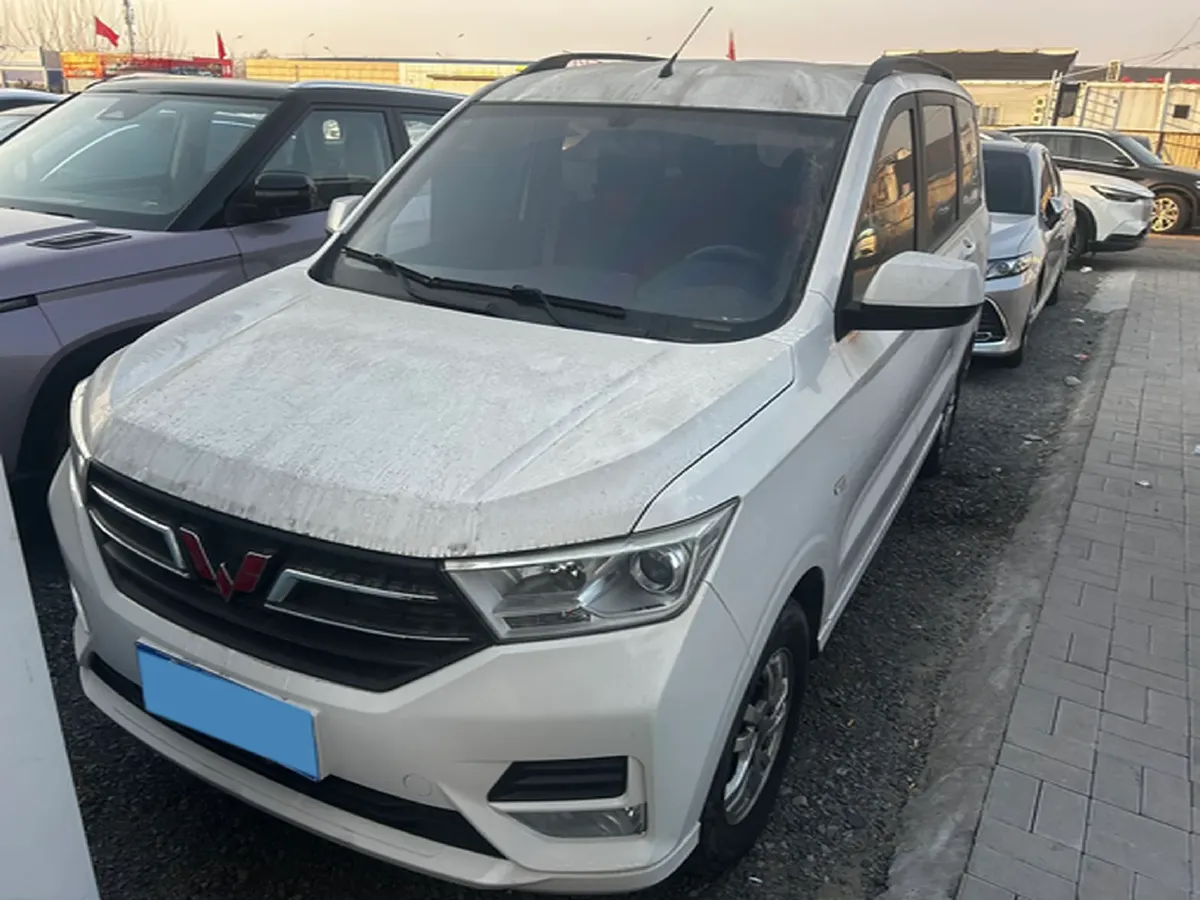2021 WuLing RongGuang New Truck 1.5L 99HP L4 5MT,autocango,china used car exporter,china ev exporter,chinese used car exporter,chinese used ev exporter