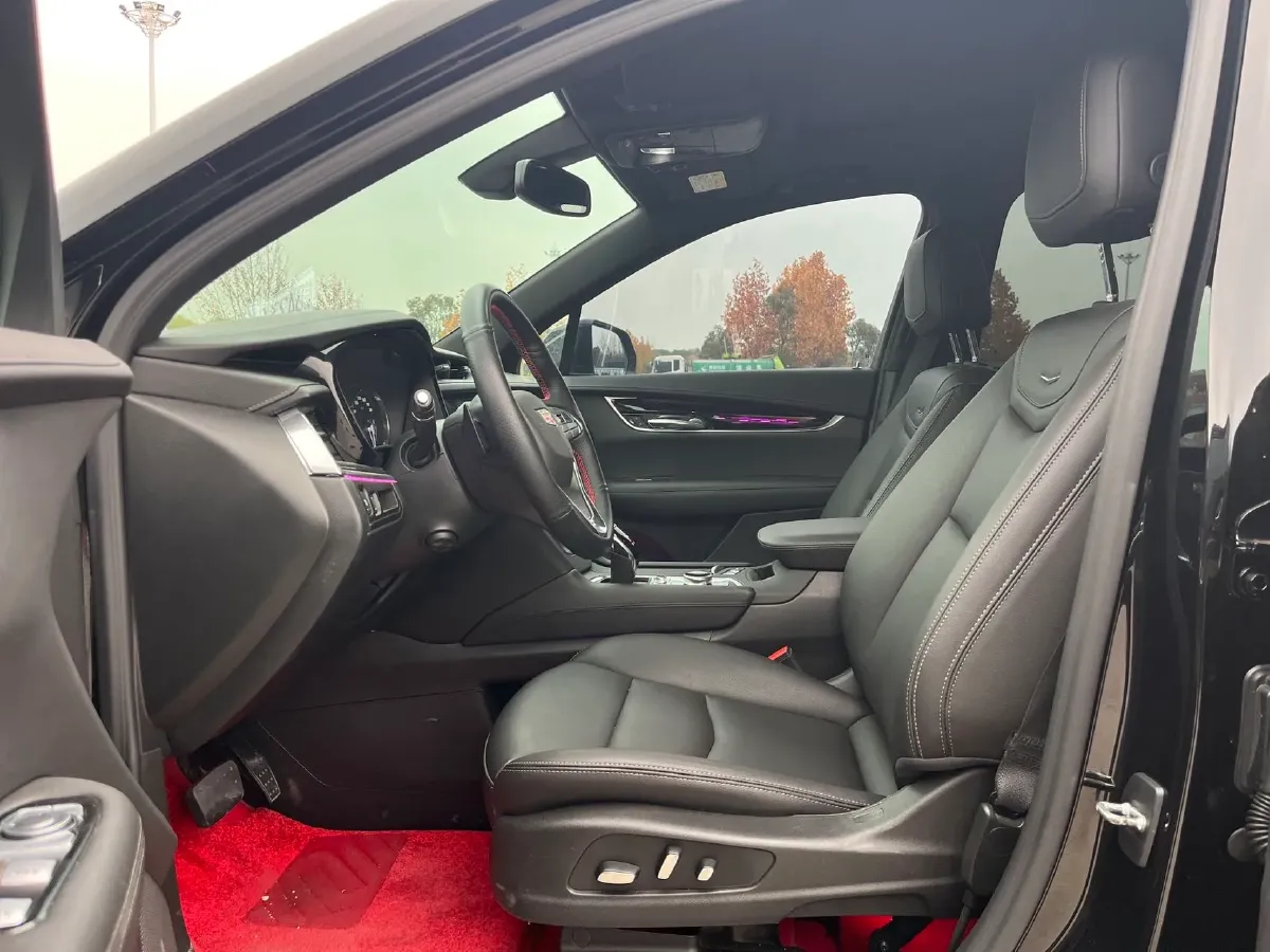 2022 Cadillac XT6 2.0T 237HP L4 9AT,autocango,china used car exporter,china ev exporter,chinese used car exporter,chinese used ev exporter