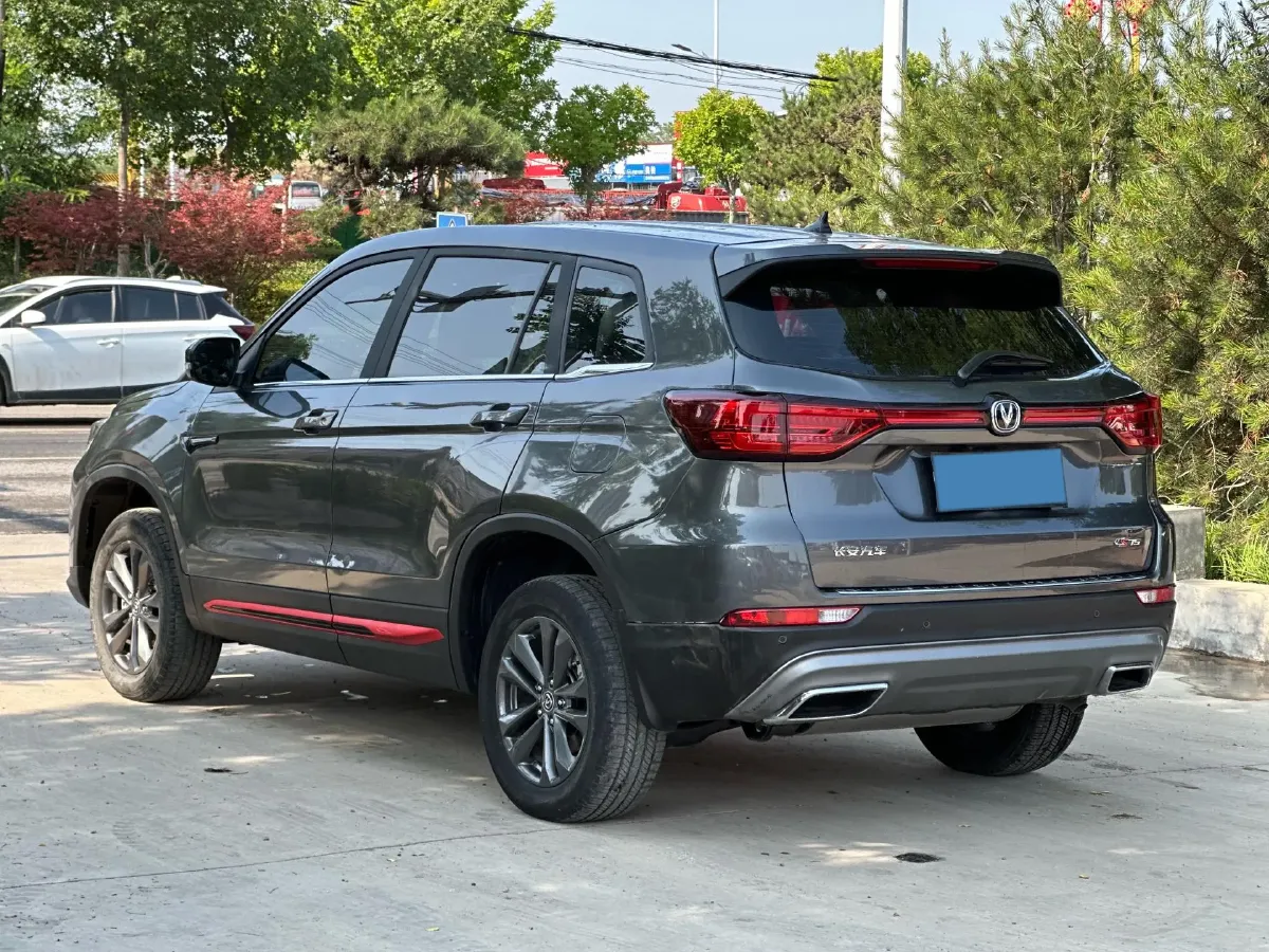 2023 ChangAn CS75 1.5T 188HP L4 6MT,autocango,china used car exporter,china ev exporter,chinese used car exporter,chinese used ev exporter