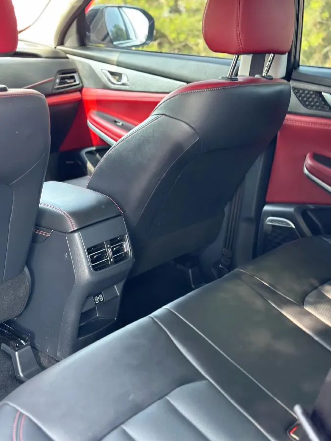 2023 ChangAn CS75 1.5T 188HP L4 6MT,autocango,china used car exporter,china ev exporter,chinese used car exporter,chinese used ev exporter