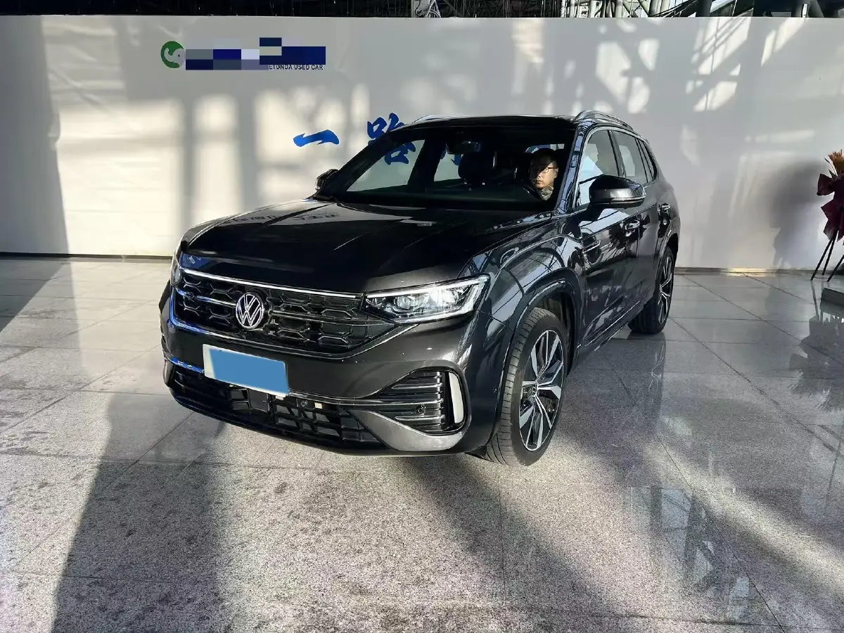 2023 Volkswagen Tayron 2.0T 220HP L4 7DCT