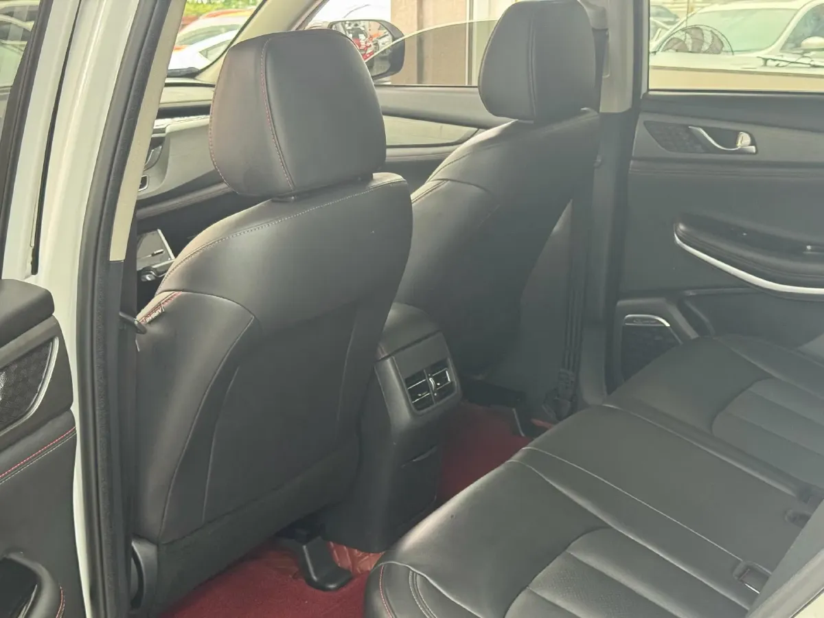 2021 ChangAn CS75 1.5T 178HP L4 7DCT,autocango,china used car exporter,china ev exporter,chinese used car exporter,chinese used ev exporter