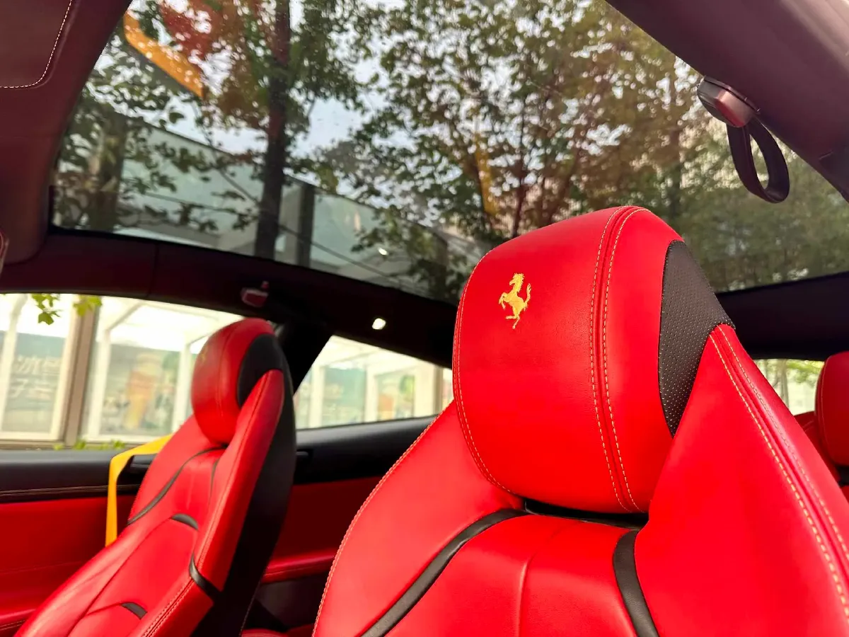 2017 Ferrari GTC4 Lusso 3.9T 609HP V8 7DCT,autocango,china used car exporter,china ev exporter,chinese used car exporter,chinese used ev exporter