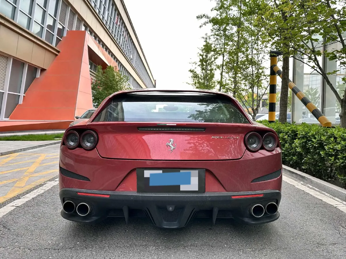 2017 Ferrari GTC4 Lusso 3.9T 609HP V8 7DCT,autocango,china used car exporter,china ev exporter,chinese used car exporter,chinese used ev exporter