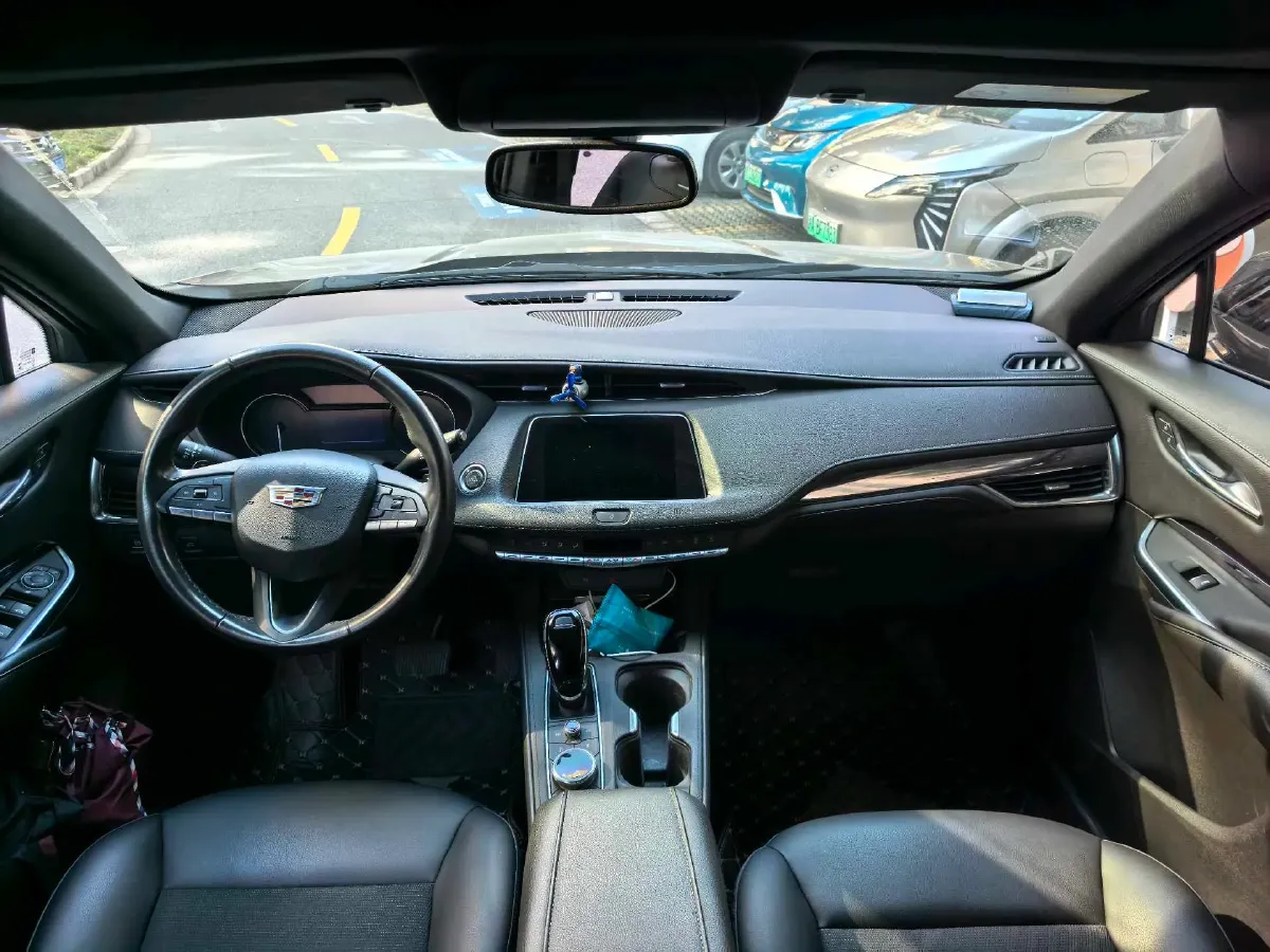 2021 Cadillac XT4 2.0T 237HP L4 9AT,autocango,china used car exporter,china ev exporter,chinese used car exporter,chinese used ev exporter