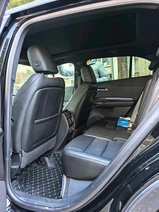 2021 Cadillac XT4 2.0T 237HP L4 9AT,autocango,china used car exporter,china ev exporter,chinese used car exporter,chinese used ev exporter