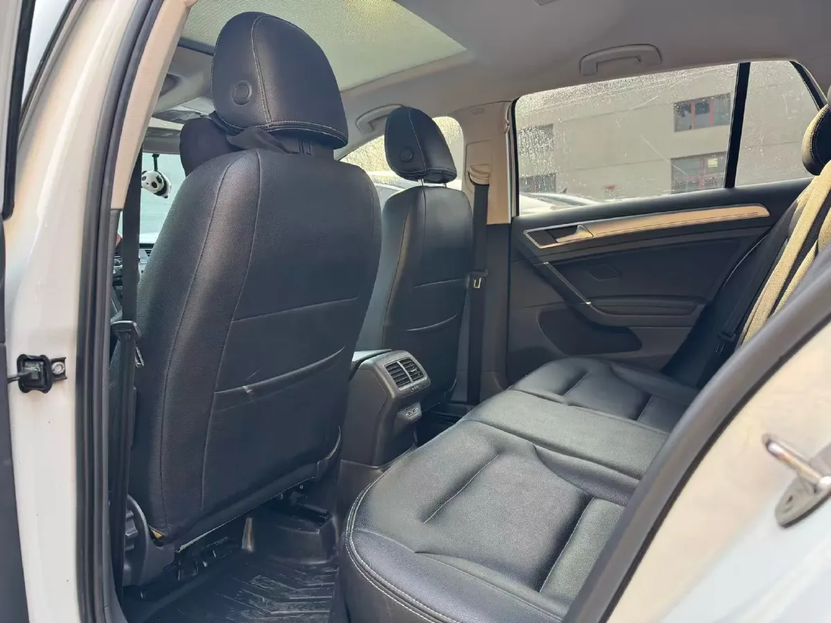 2019 Volkswagen Golf 1.6L 110HP L4 6AT,autocango,china used car exporter,china ev exporter,chinese used car exporter,chinese used ev exporter