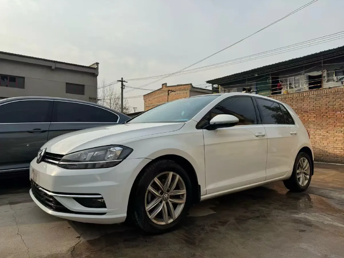 2019 Volkswagen Golf 1.6L 110HP L4 6AT,autocango,china used car exporter,china ev exporter,chinese used car exporter,chinese used ev exporter