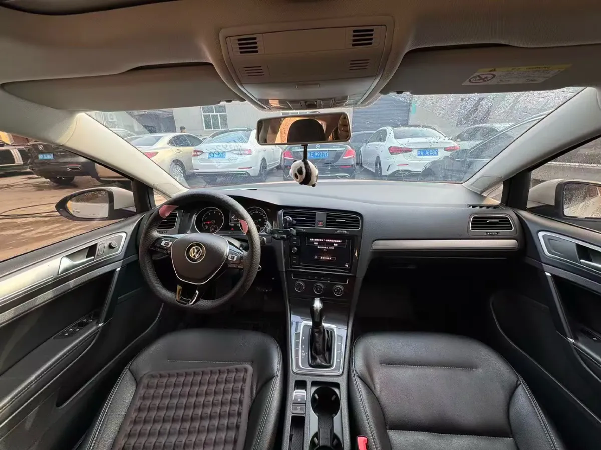 2019 Volkswagen Golf 1.6L 110HP L4 6AT,autocango,china used car exporter,china ev exporter,chinese used car exporter,chinese used ev exporter