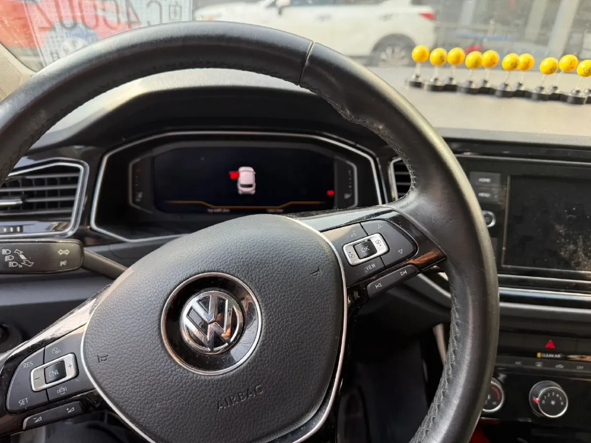 2020 Volkswagen T-Roc 1.4T 150HP L4 7DCT,autocango,china used car exporter,china ev exporter,chinese used car exporter,chinese used ev exporter