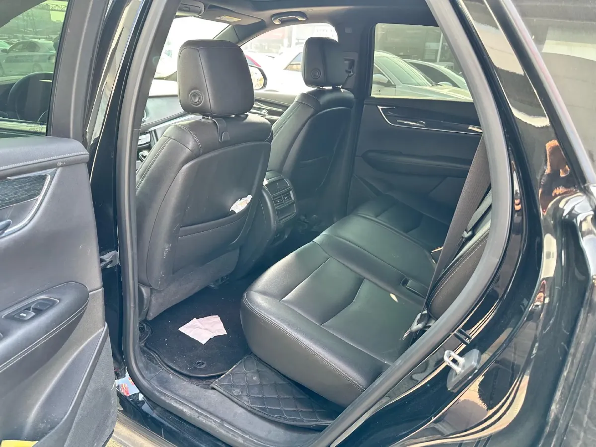 2021 Cadillac XT5 2.0T 237HP L4 9AT,autocango,china used car exporter,china ev exporter,chinese used car exporter,chinese used ev exporter