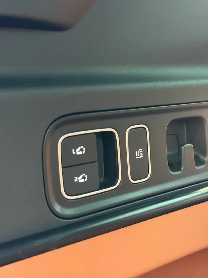 2023 Li L7 Range Extended 154HP REEV 40.9KWH,autocango,china used car exporter,china ev exporter,chinese used car exporter,chinese used ev exporter