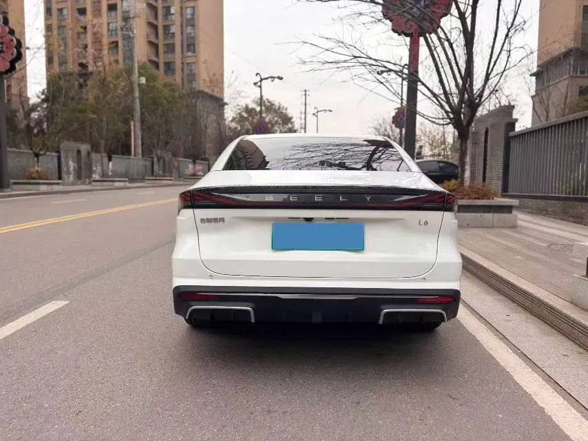 2024 Geely Galaxy L6 1.5T 163HP L4 3DHT PHEV,autocango,china used car exporter,china ev exporter,chinese used car exporter,chinese used ev exporter