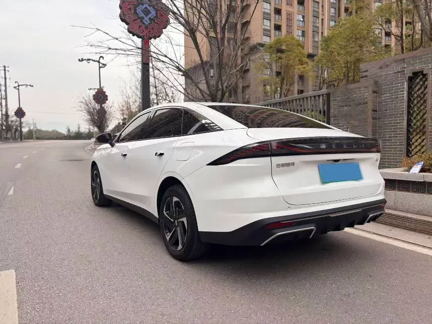 2024 Geely Galaxy L6 1.5T 163HP L4 3DHT PHEV,autocango,china used car exporter,china ev exporter,chinese used car exporter,chinese used ev exporter