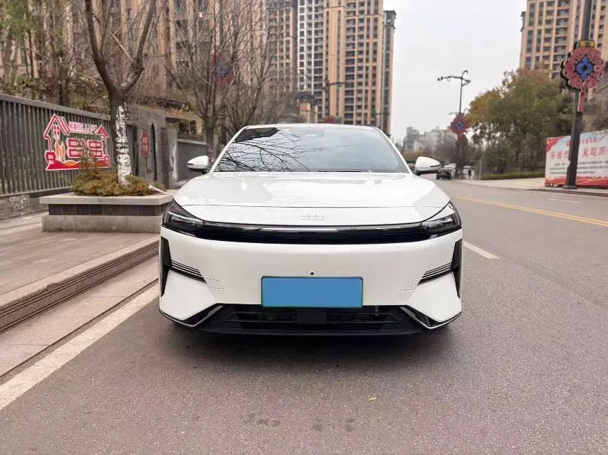 2024 Geely Galaxy L6 1.5T 163HP L4 3DHT PHEV,autocango,china used car exporter,china ev exporter,chinese used car exporter,chinese used ev exporter