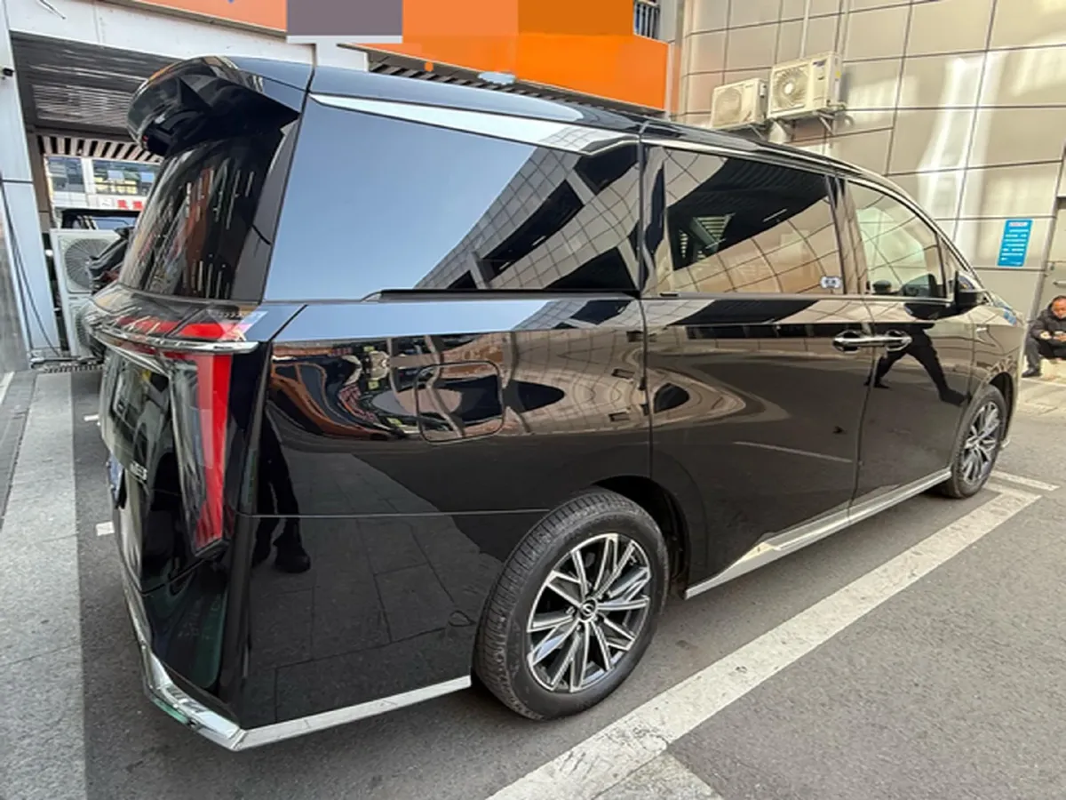 2024 GAC Trumpchi M8 2.0T 252HP L4 8AT,autocango,china used car exporter,china ev exporter,chinese used car exporter,chinese used ev exporter