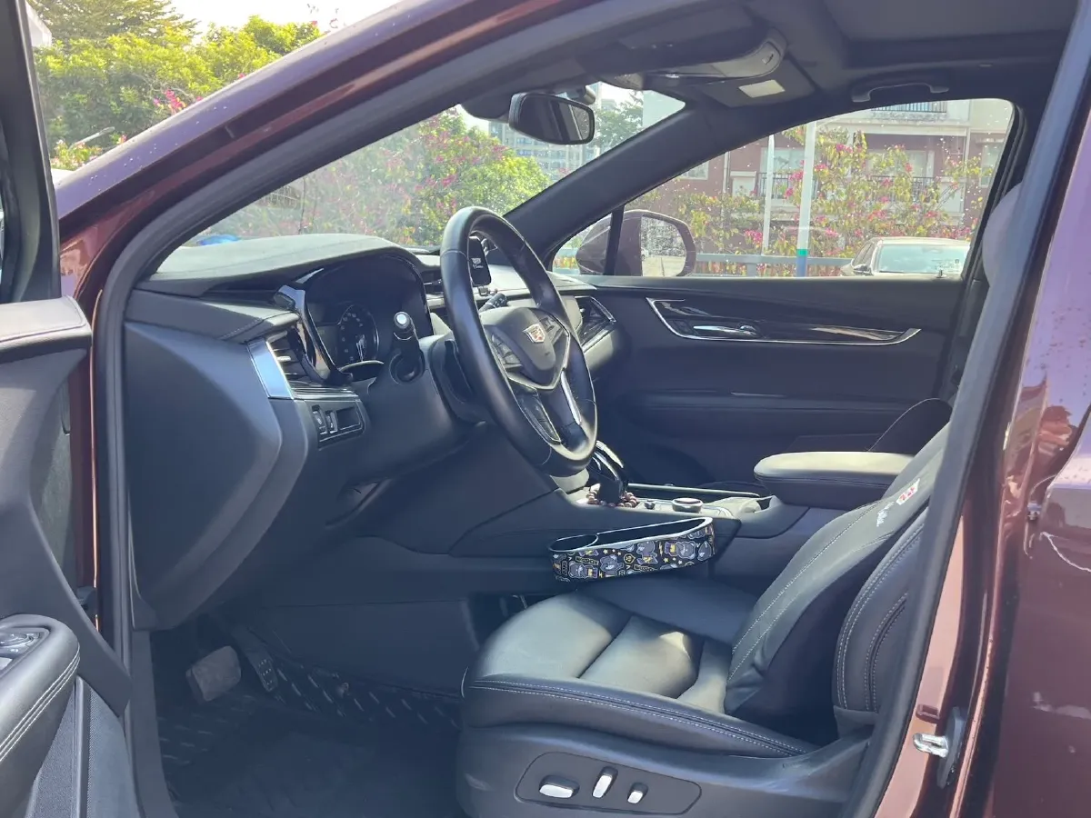 2022 Cadillac XT5 2.0T 237HP L4 9AT,autocango,china used car exporter,china ev exporter,chinese used car exporter,chinese used ev exporter